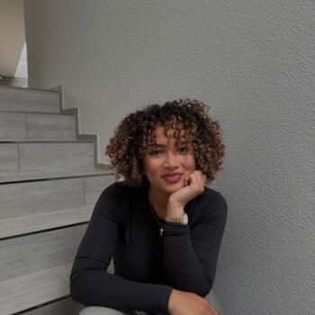 Babysitter in Zurich: Debora