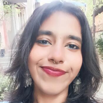 Babysitter in Delhi: Tavishi