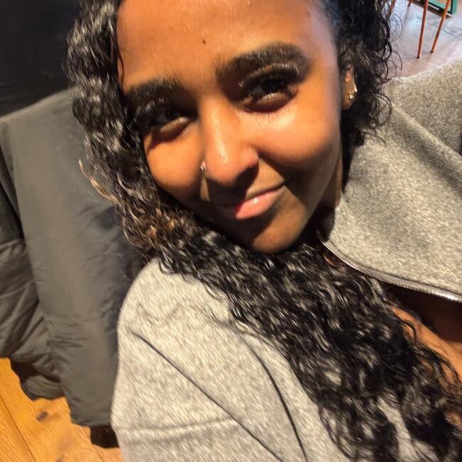 Babysitter in London: Delina