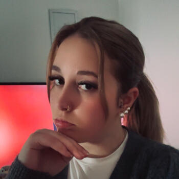 Babysitter in Vendin-le-Vieil: Mary