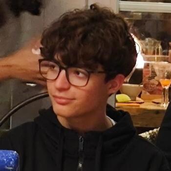 Babysitter in Cascais: Vasco