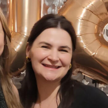 안트베르펜에 있는 베이비시터: Elena