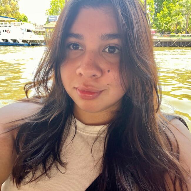 Babysitter in Tigre: Alma