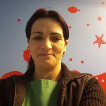 Trabajos de Canguro en Getxo: trabajo de canguro Alina silvia