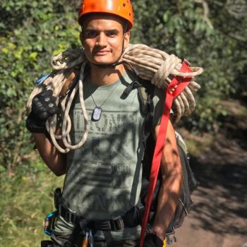 Emprego de babá em Rio Verde: emprego de babá John