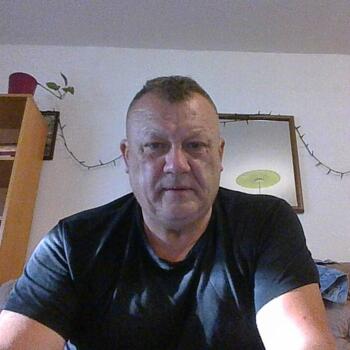 Babysitting job in Manchester: babysitting job Mihai