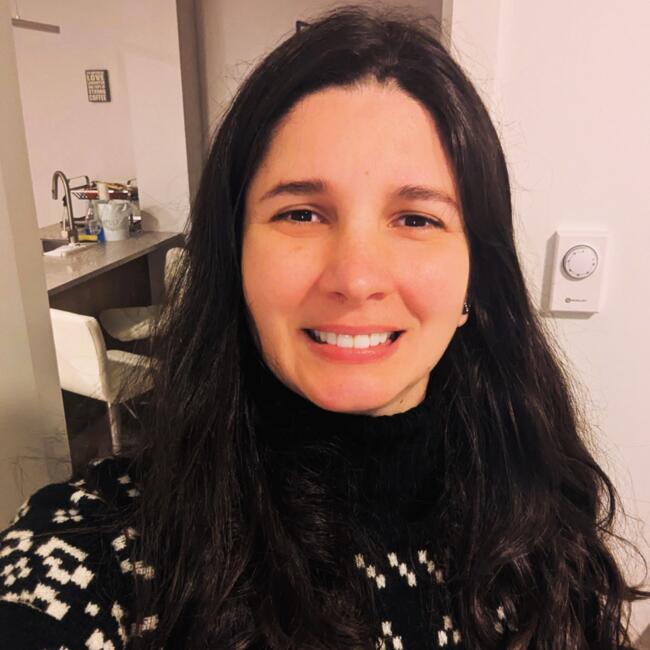 Baby-sitter in Langford: Patricia