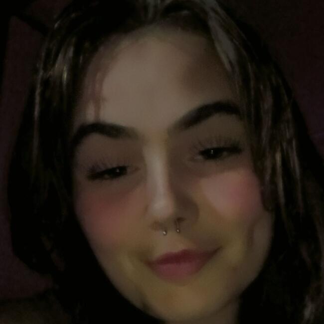 Babysitter in Talent: Shayla