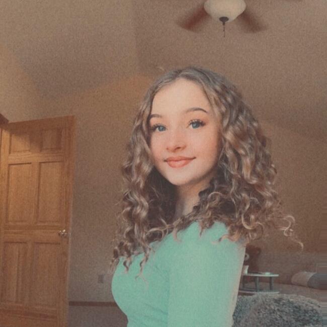 Babysitter in Colorado Springs: Shelby