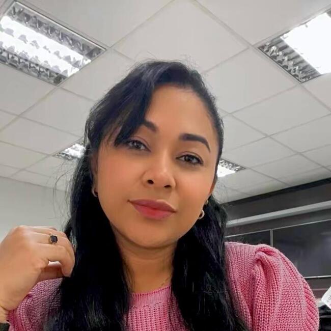 Babysitter in Curitiba: Kamila