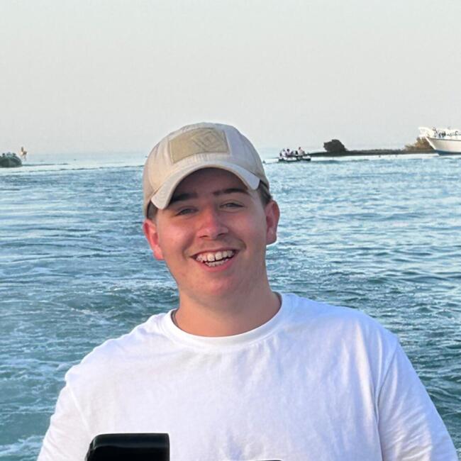 Baby-sitter in Bôle: Adrien