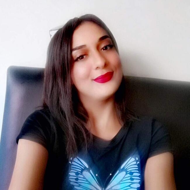 جليسة أطفال في الهراويين: Nora