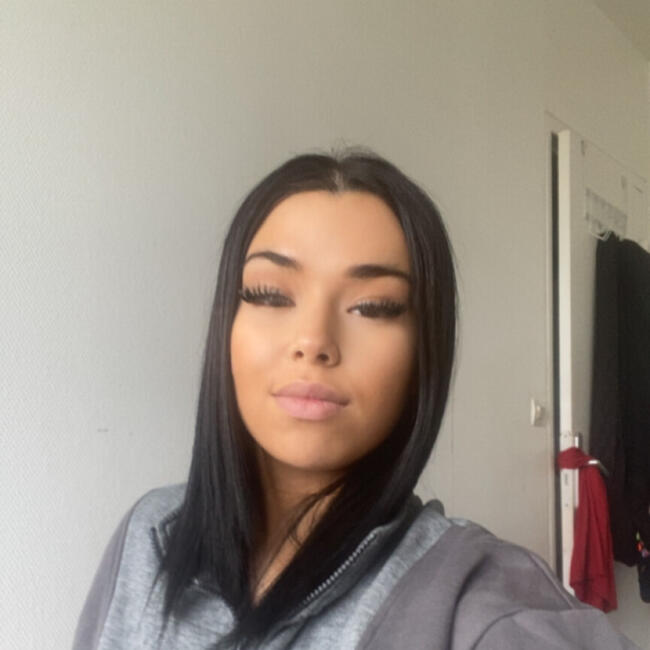 Babysitter in Rouen: Sofya