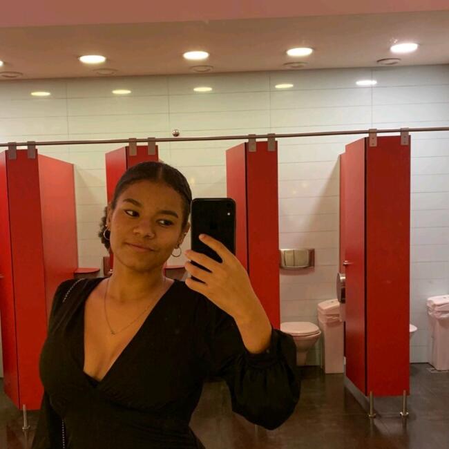 Childminder in São João da Madeira: Raiane