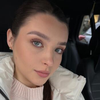 Babysitter in Eltville am Rhein: Alina