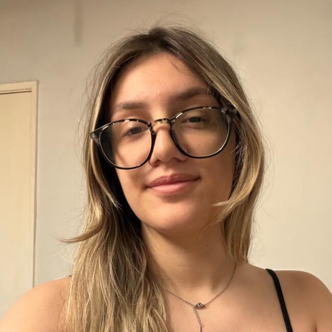Babysitter in Sheffield: Anna