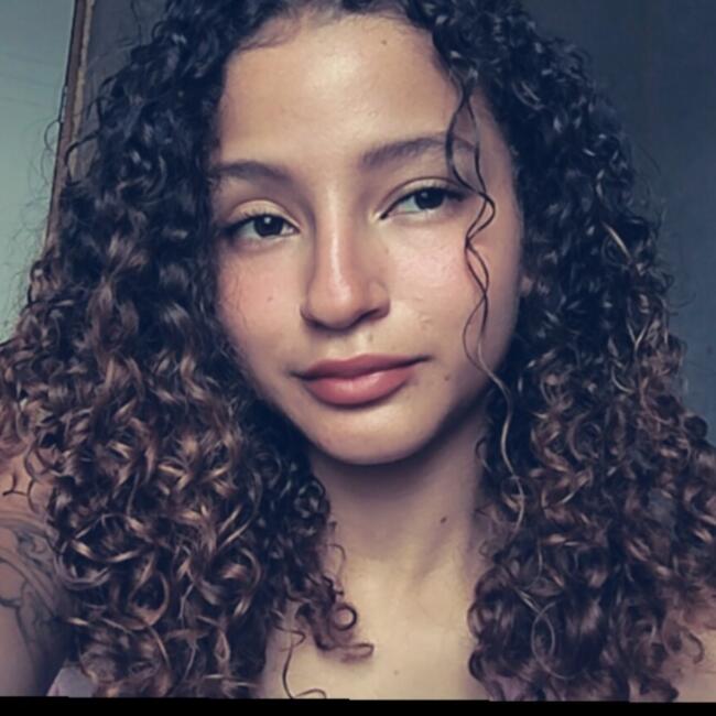 Babysitter in Navegantes: Leticia