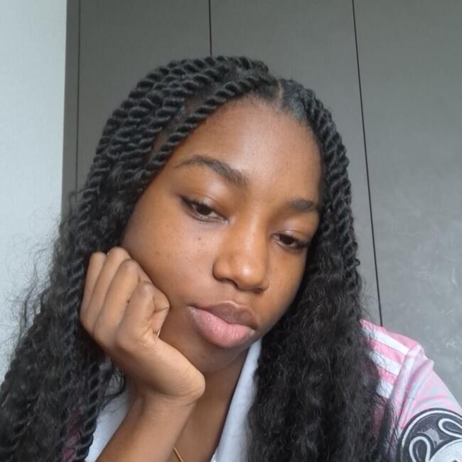 Babysitter in Plasselb: Britanie