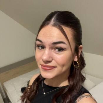 Babysitter in Cherré: Doriane