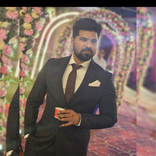 लखनऊ में बेबीसिटिंग की नौकरी: Mr.praveen