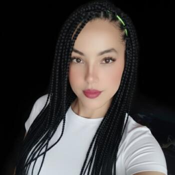 Babá Contagem: Ana Carolina