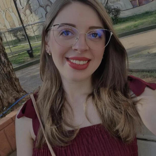 Babysitter in Santo André: Juliana
