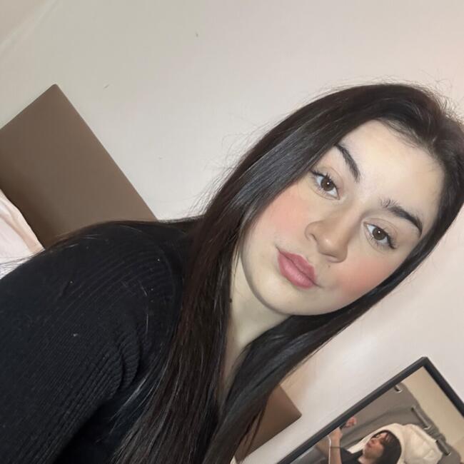 Babysitter in Le Haillan: Ines