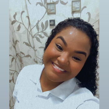 Babá em Vila Velha: Thaís