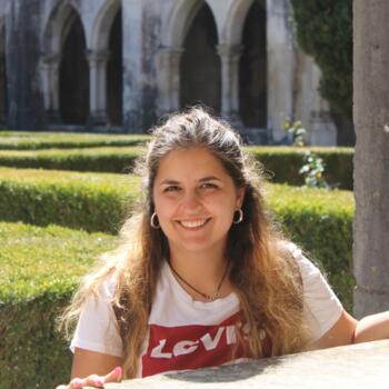 Babysitter em Vila Nova de Famalicão: Vera