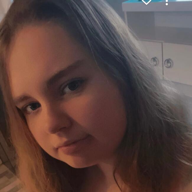 Babysitter in Limoges: Anais