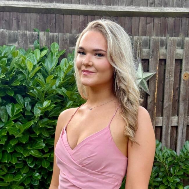 Babysitter in Epsom: Ruby