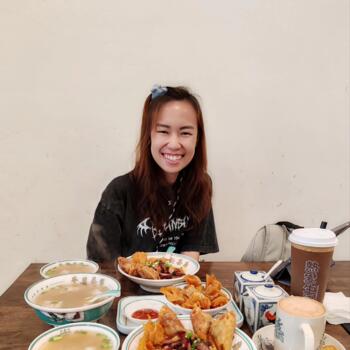 Babysitter in Singapore Island: Lynn