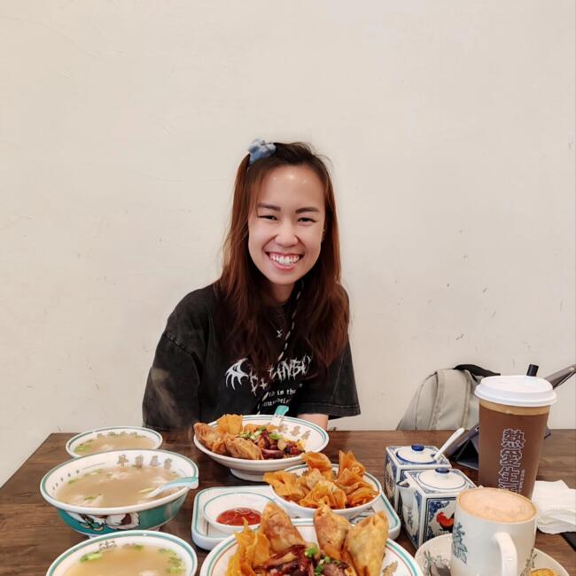 Babysitter in Singapore Island: Lynn