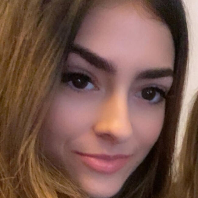 Babysitter in Leicester: Alexandra