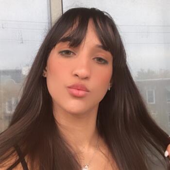 Nanny in Montreal: Carolay