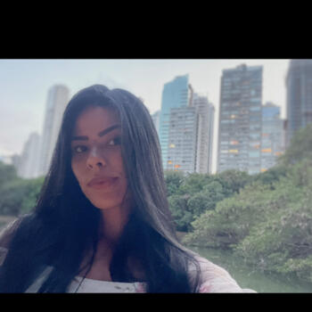 Babysitter Goiânia: GLEIDIANE
