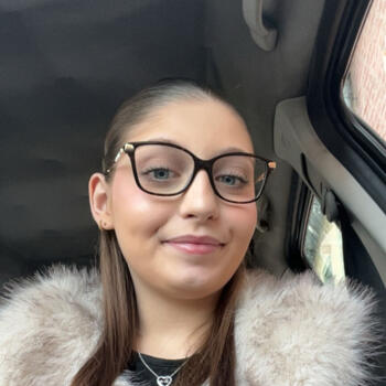 Babysitter in Roye: Loane