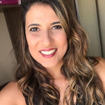 Emprego de babá em Macaé: emprego de babá Lara