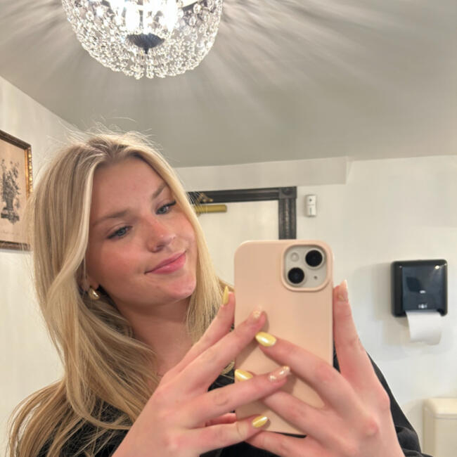 Babysitter in Winnipeg: Lindsey