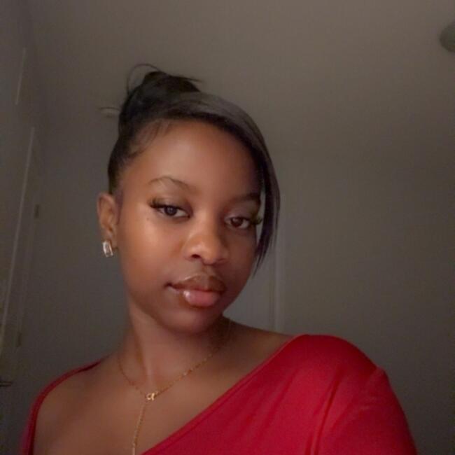 Baby-sitter in Orléans: Rina