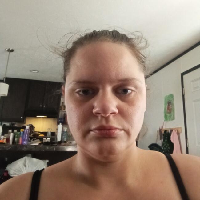 Babysitter in Sioux City: Katie