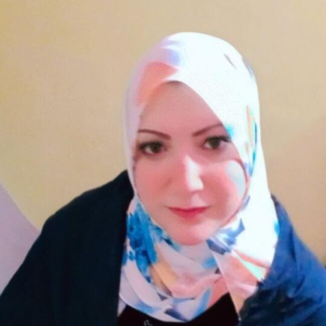 Babysitter in Cairo: Menna