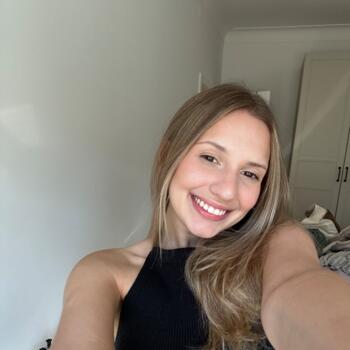 Babysitter in Almada: Isadora