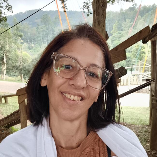 Babysitter in Bento Gonçalves: Patricia