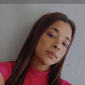 Babysitter in Igarapé: Natália Cristina