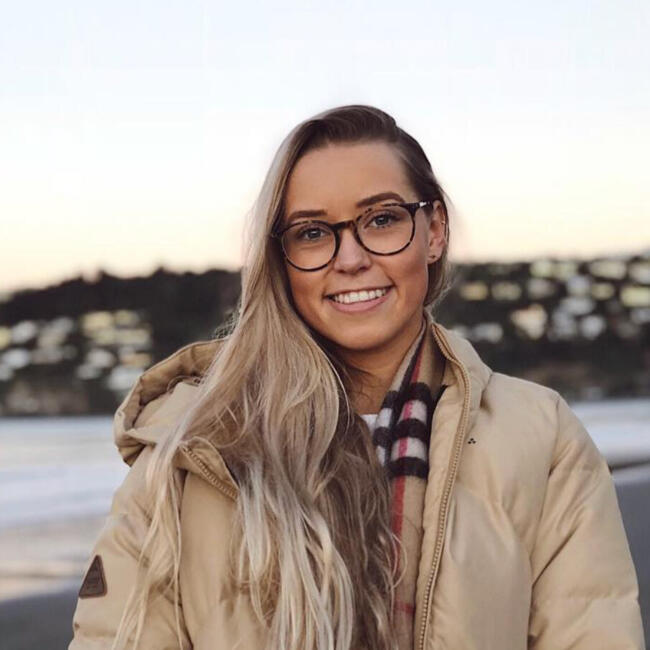 Babysitter in Christchurch: Eva