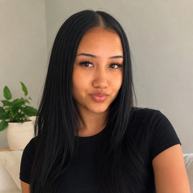 Babysitter in Glendale (California): Brianna