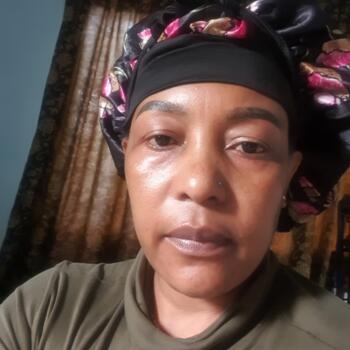 Babysitter in Lusaka: Hellen