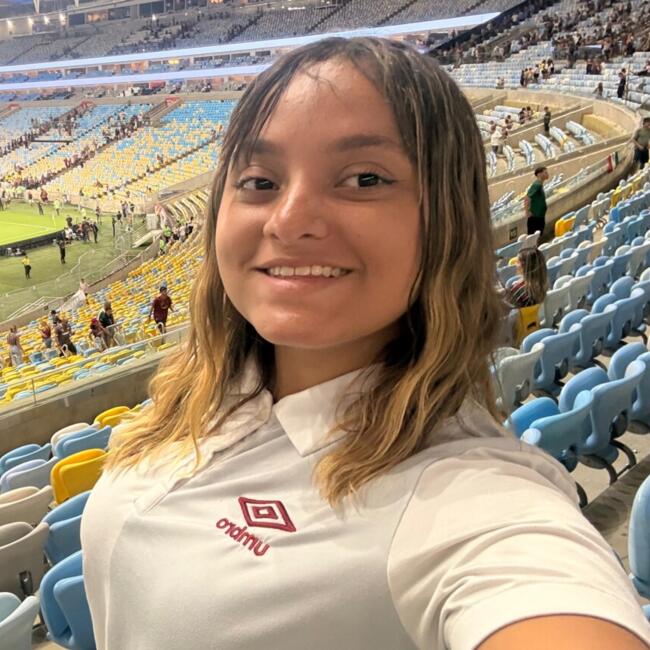 Babá em Niterói: Agatha
