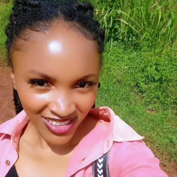 Babysitter in Rungiri: Joyce